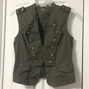Olive green vest, medium